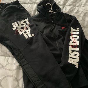 Nike Sweatsuit. Zip up hoodie and jogger pants